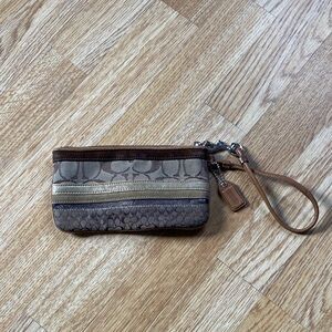 Small Y2K era Coach wristlet
